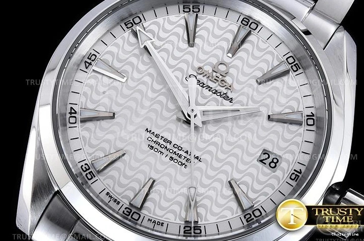 1031 OMG0659 – Aqua Terra 150m